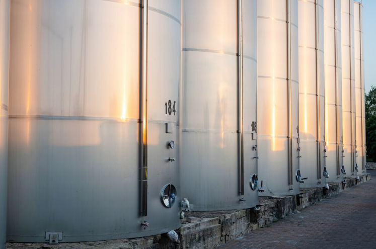 portable fuel tank